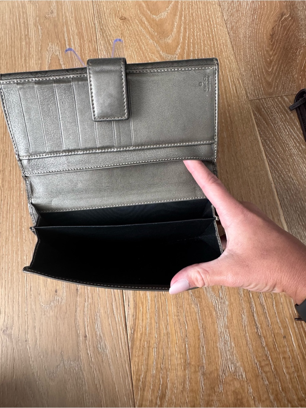 Gucci Metallic Brown GG Continental Wallet with Silver Charm - Picture 6 of 8